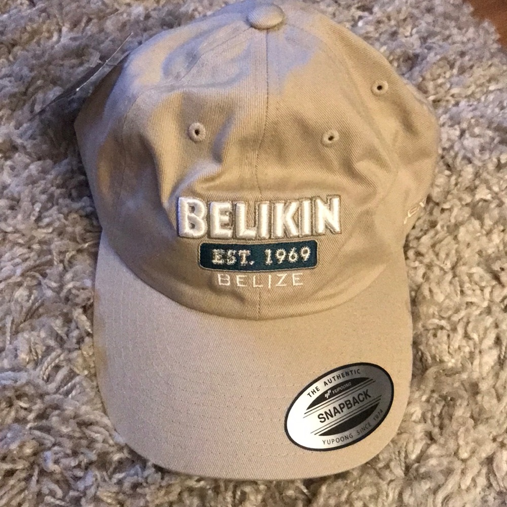 New with tags Belize hat